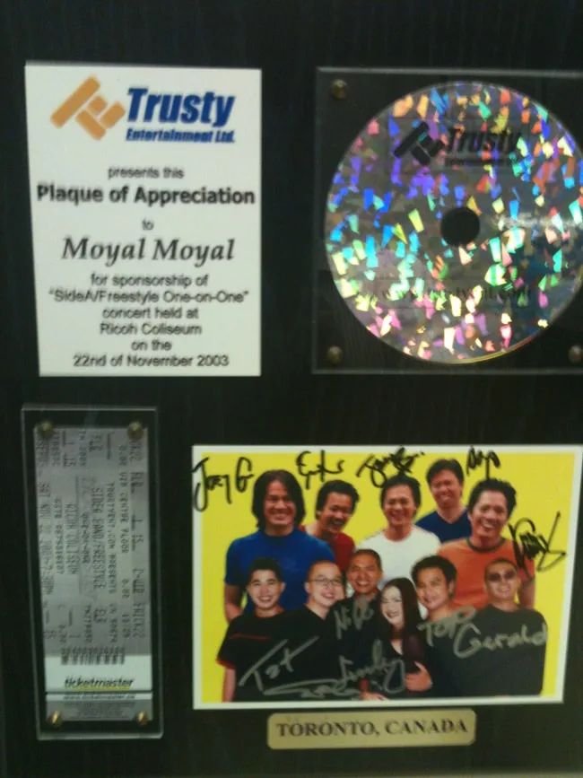 A plaque of appreciation for Moyal Moyal's concert sponsorship.